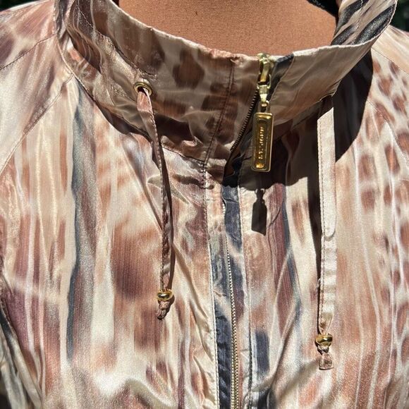 St. John Animal Printed Taffeta Windbreaker Jacket Praline Multi Women’s P - Picture 13 of 16